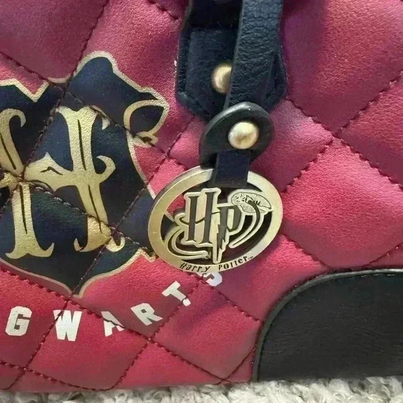 Harry Potter Hogwarts purse - Picture 2 of 10